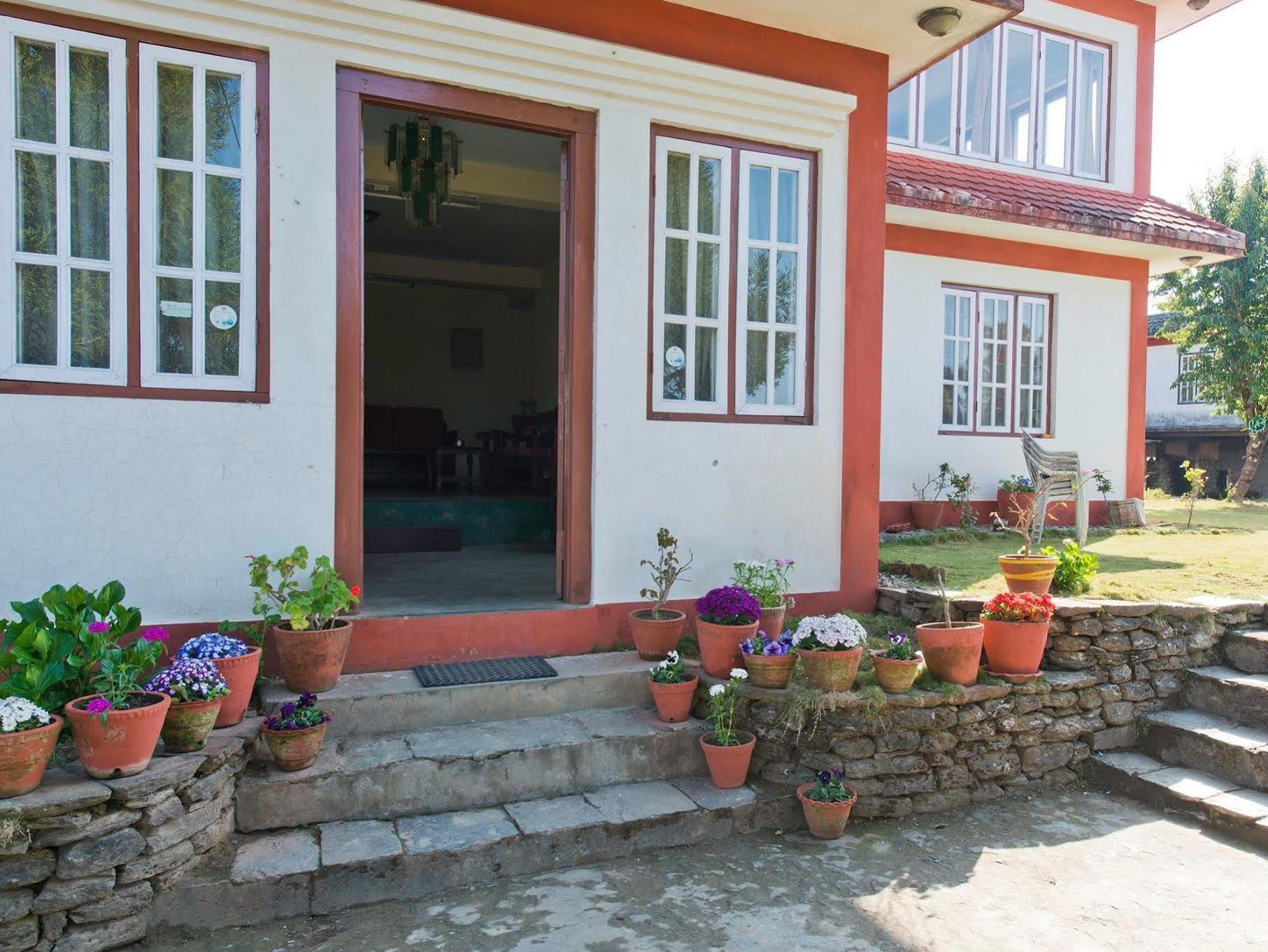 Sarangkot Sherpa Resort P Ltd Pokhara Exterior foto